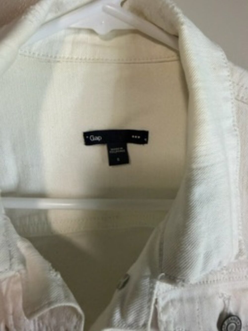 Gap White Denim Jacket – Women's Small - Picture 2 of 3
